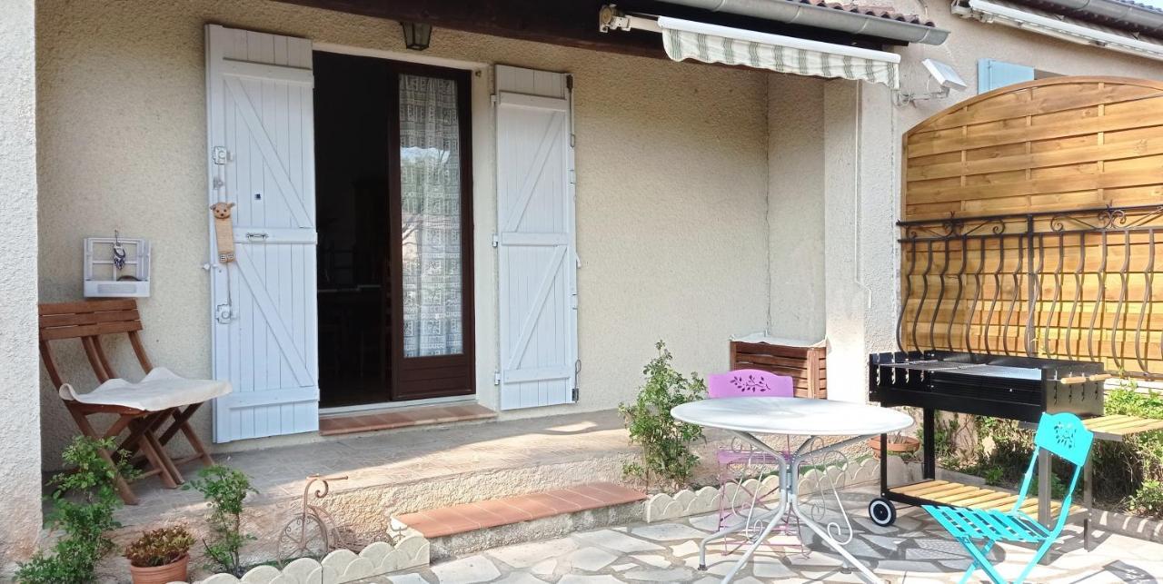 Au Coeur De La Provence Verte Le Cannet-des-Maures Exterior photo